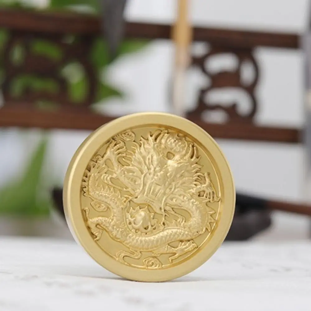 

Portable Solid Brass Paperweight Brass Chinese Dragon Calligraphy Tool Decoration BaGua Calligraphy Supplies Painting
