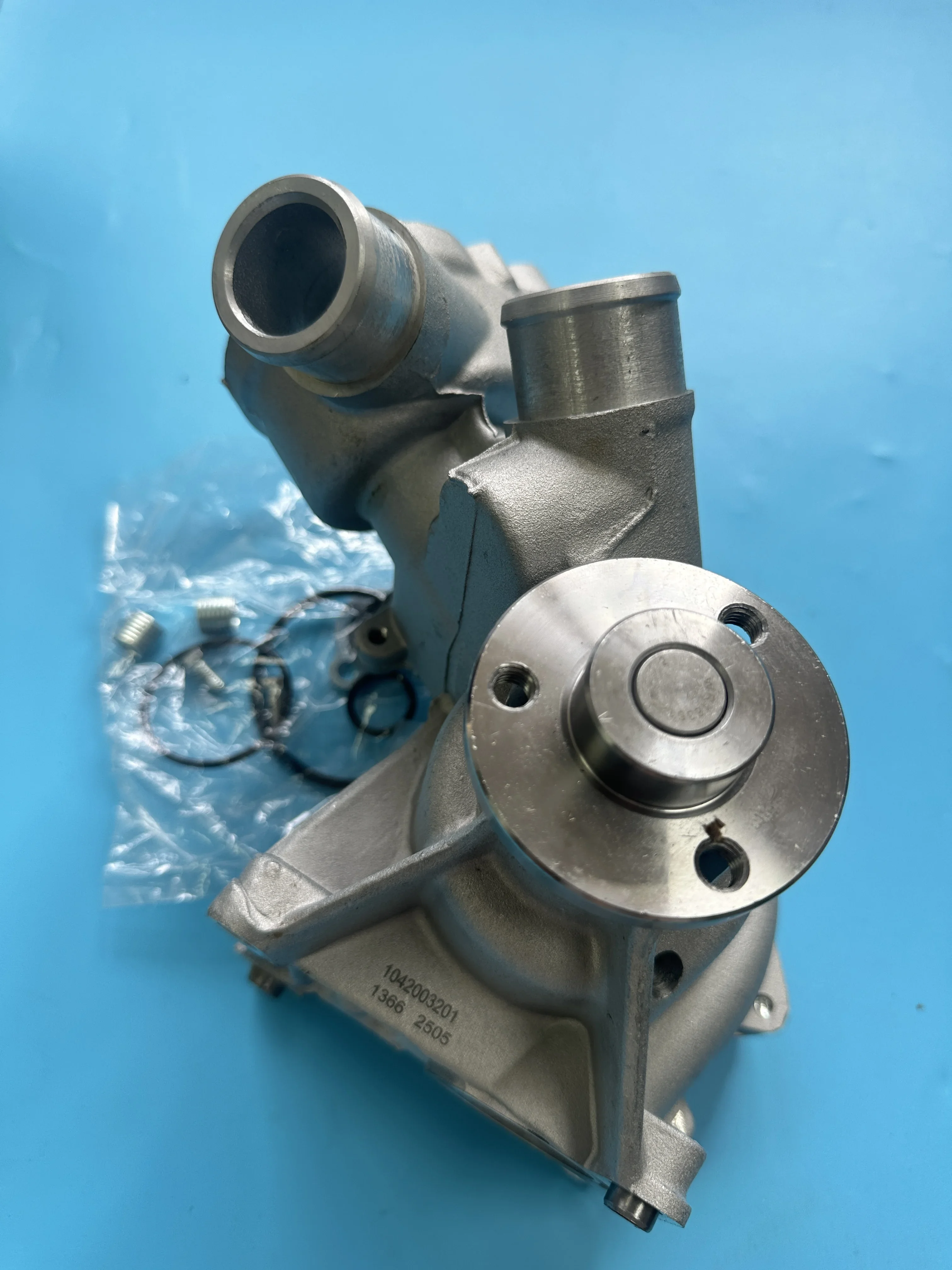 Pompa wody 1622006101 do Ssangyong Rexton Rodius/Stavic II 1622006701