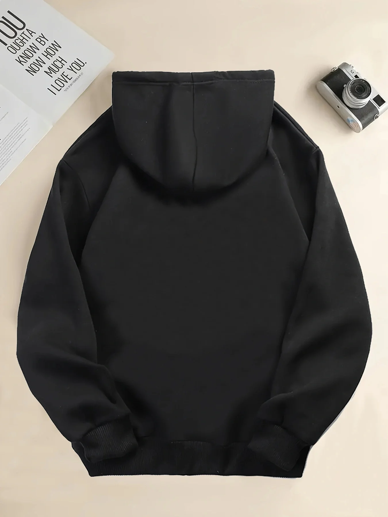 سويت شيرت بغطاء للرأس برسومات Spider-Verse للرجال - طباعة Spider-Web الرسمية وشعار Spider، تصميم البطل الخارق باللونين الأحمر والأسود، الكنغر