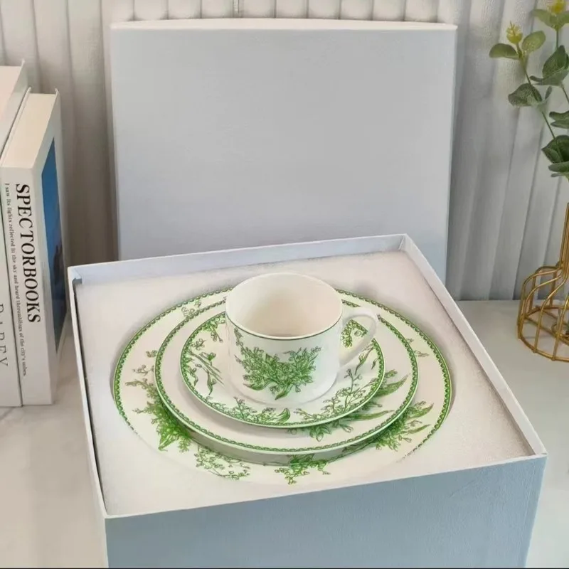 

Bone China Coffee Cup and Saucer Set with Steak Plates Large Small Plates Western Dinnerware in Gift Box