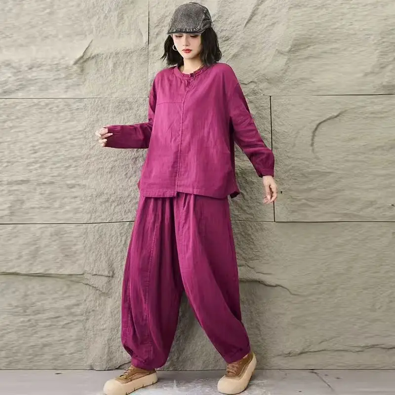 خريف موضة جديدة قطعتين مجموعات ملابس نسائية 2025 جديد الصلبة بلوزات فضفاضة الرجعية النمط الغربي سراويلي حريمي مجموعة