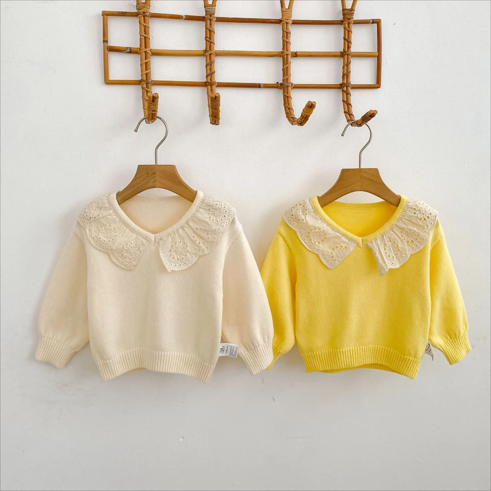 Girls' Sweater 2026 Spring and Autumn New Children's Clothing Korean Style Girl Baby V-shaped Lace Lotus Leaf Lapel Knit Sweater