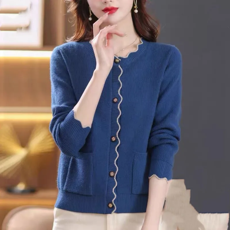 Simple Leisure Grace Lightly Cooked Intellectual Plain Simplicity Button Popularity Knitted Sweater Women\'s Top Autumn 2024