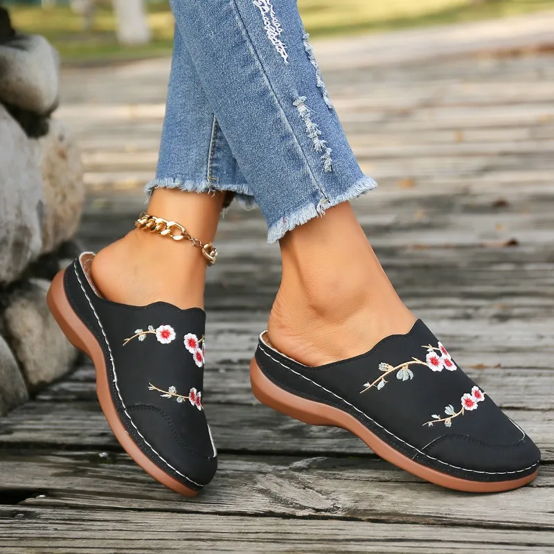 Women's Slippers Summer Round Head Embroidered Collocation Color Bao Head Half Drag Casual Comfortable Wear-resistant Slippers