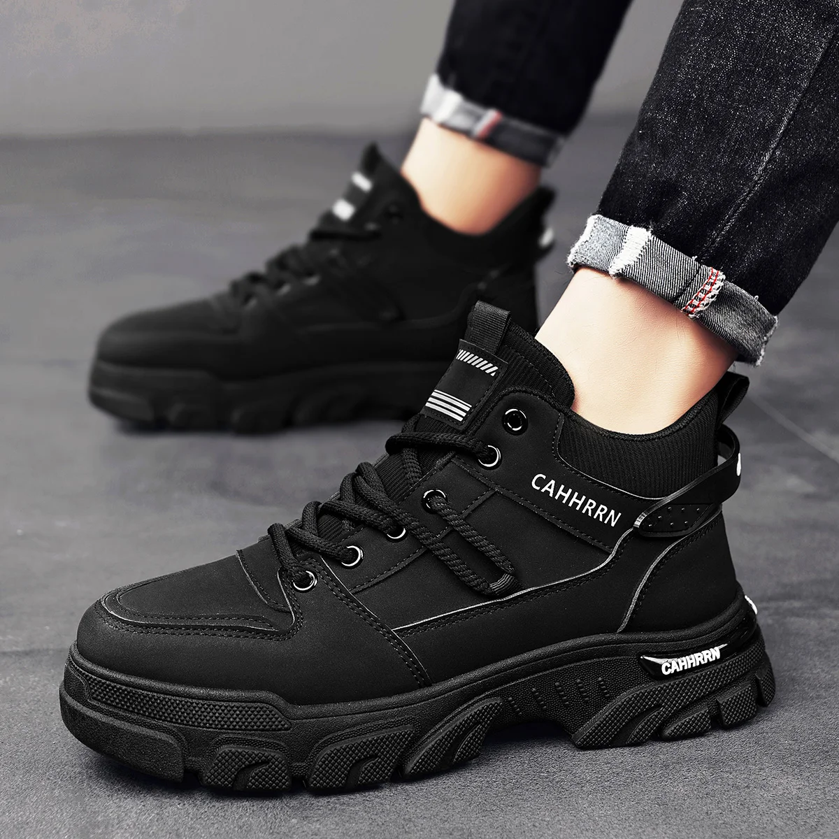 حذاء من الجلد للرجال عالية الجودة مكافحة زلة تسولي رجل التزلج حذاء الخريف المدرب حذاء رجالي كاجوال موضة أحذية رياضية الراحة