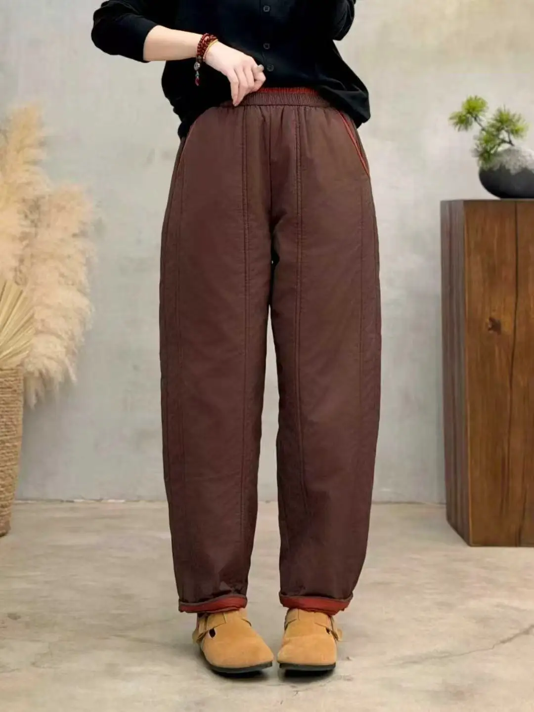 

Утепленные хлопковые брюки женские с высокой талией, прямые, повседневные, зимние 2025, с контрастным дизайном и шнурком