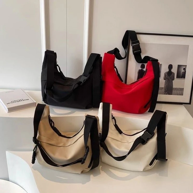 

Fashionable And Minimalist Korean Version Dumpling Bag, Popular This Year, New High-quality Shoulder Bag, Large Capacity Tote