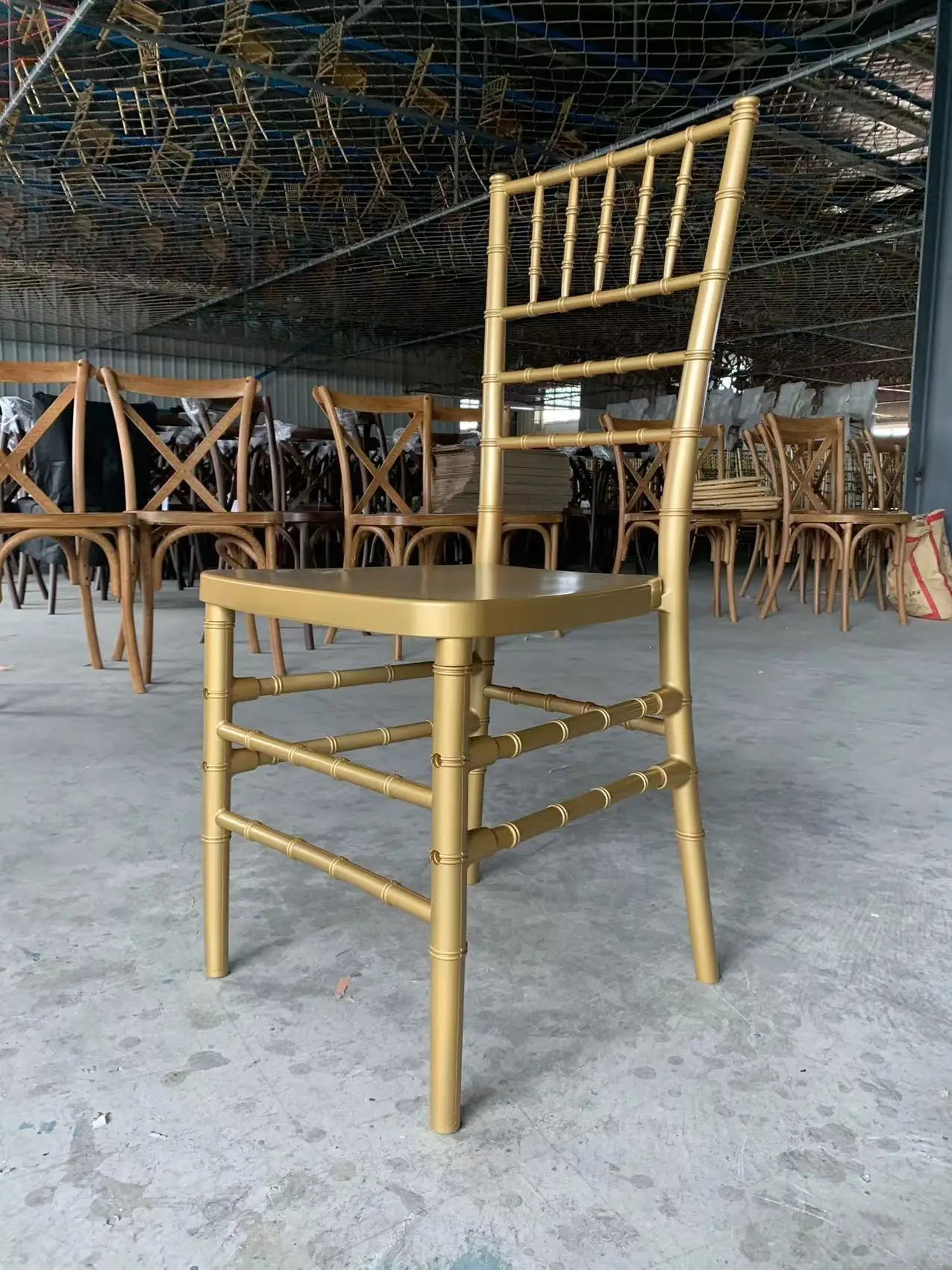 50 Pcs Wholesale Gold Tiffany Resin Plastics Material Detachable Chiavari Chair For Wedding Banquet Hotel Dining Chair