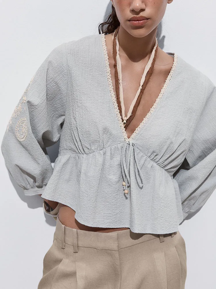 

Ele Embroidered V-Ne Long Sve ort Top for Women Spring New Arrival Holiday Sle Women's Faion Ethnic Costume