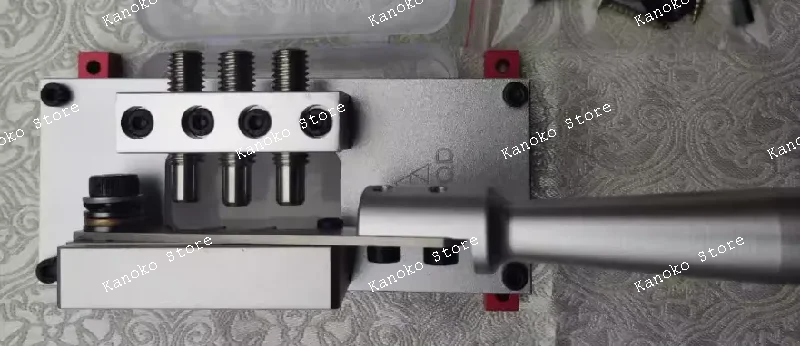 

Прецизионный инструмент для горячей резки термоусадочных трубок и проводов с функцией позиционирования и выравнивания