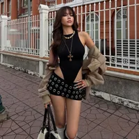 SylCue-Mini pantalones cortos con decoración de anillos de Metal para mujer, nuevo estilo, cintura elástica, flaco, melocotón, cadera, parte inferior de estilo callejero, 2026