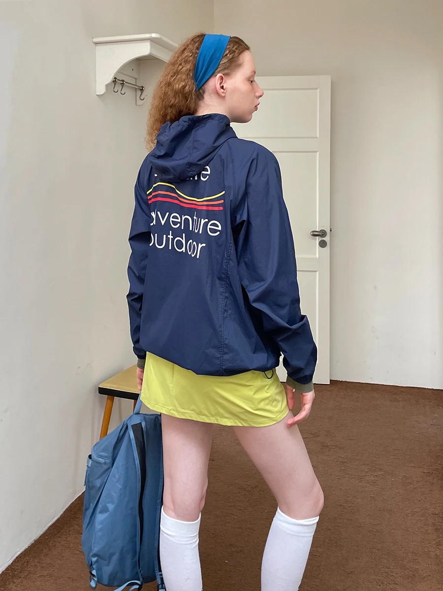 

Women's Summer Lightweight Breathable Long Sve UV Protection Jaet Outdoor Windproof Skin-Friendly Nylon Coat for Hiking