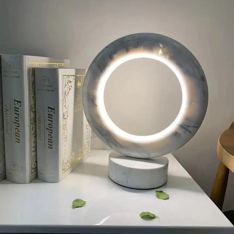 Candeeiro de mesa FRP personalidade criativa quarto lâmpada de cabeceira designer moderno modelo sala estudo candeeiro de mesa led