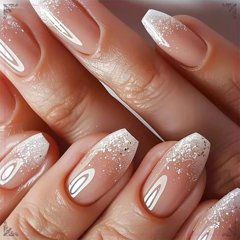 

Silver Glitter Powder Gradient Nude Color Delicate Nail Art Fashion Fake Nails Detachable Finished False Nails Press on Nails