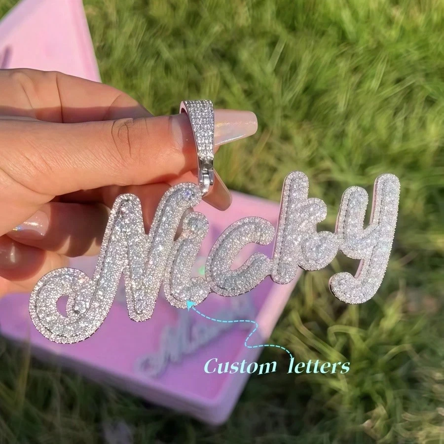 

Customized name necklace, personalized hip-hop style zircon exaggerated bold letters and large circle pendant, suitable for men