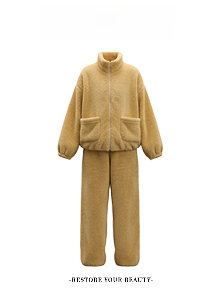 

Женский комплект из свитшота и брюк с начесом, свободного кроя, с высокой талией, на молнии, повседневный, из двух предметов...