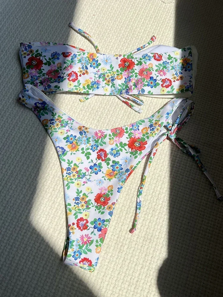 2025 新しい夏のビキニセットセクシーなハイウエストプリントスプリットビキニ 2 点セット女性水着ビーチセクシーな背中の開いたレースアップビキニ