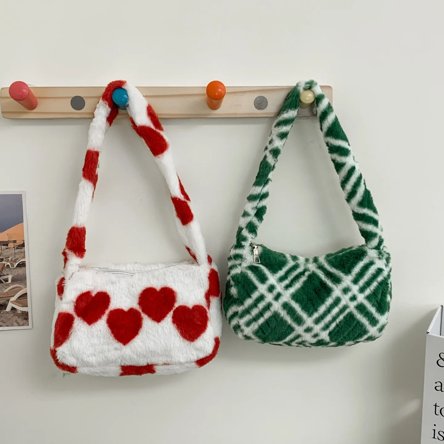 

Autumn Winter Plush Plaid Underarm Bag - 2025 New Hong Kong Style Cute Girly Casual Versatile Handheld Shoulder Bag