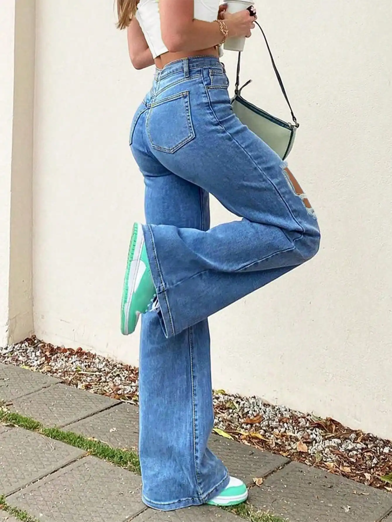 Рисунок 5 - Модная уличная одежда в стиле ретро