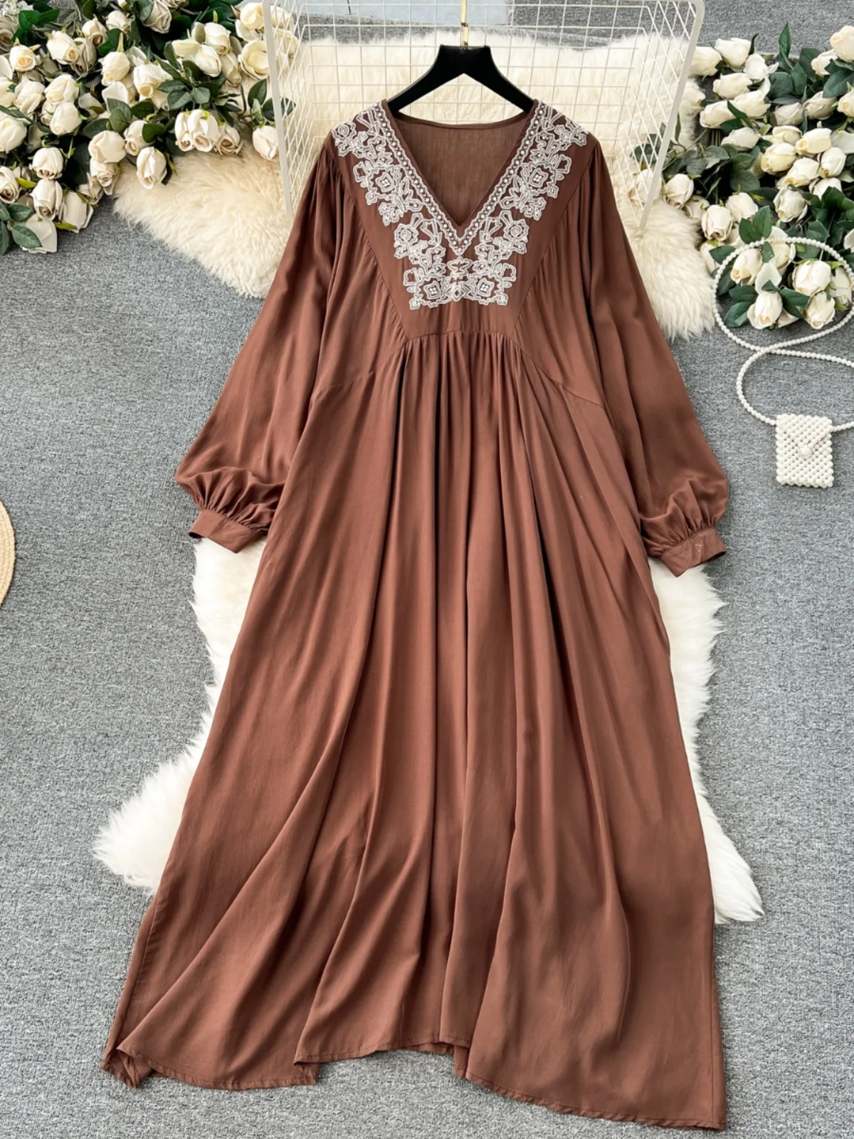 Ele plus Size Women's Long V-Ne Embroidered Dr Spring 2024 Loose Fit Holiday Sle Korean Commute High Waist A-Line ...