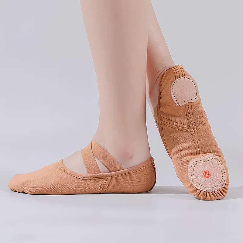 Fully elastic fabric soft soles training dancing shoes cat paw body shape ballet dancing showing dance shoes