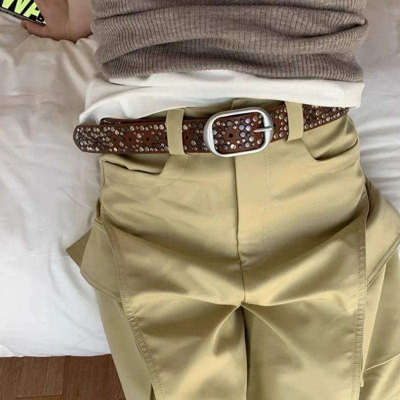 خمر الجلد المدبوغ برشام حزام النساء الهيب هوب برشام تصميم فاخر الجلود دبوس مشبك شخصية قابل للتعديل تنوعا الجينز زنار