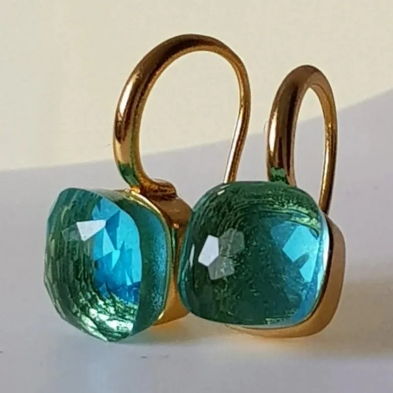 Klassische quadratische Ohrringe im Hofstil für Damen, imitierte grüne Kristallohrringe, elegante Ohrringe für Bankette, Hochzeiten, Schmuck, Geschenk