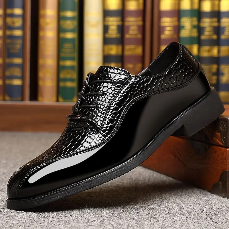 Men's Glossy Patent Leather British Style Pointed Toe Dress Shoes Hidden Elevator Korean Fashion Hairdresser Formal Footwear