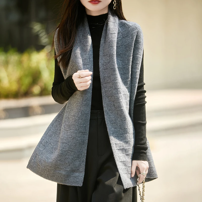 New Bat Sleeve Cashmere shawl cardigan women's loose knit coat Western style Joker coat.