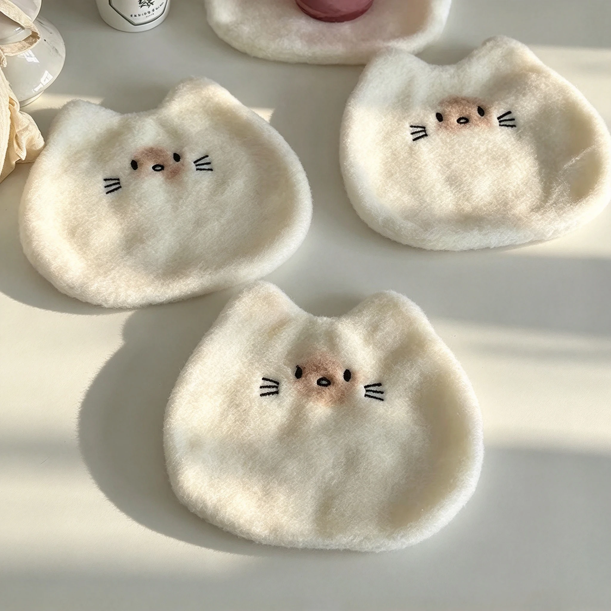 Soft and Squishy Little Cat Cute Coaster Instagram-style Cute Plush Heat Insulation Mat Desktop Healing Cup Coaster Decoration