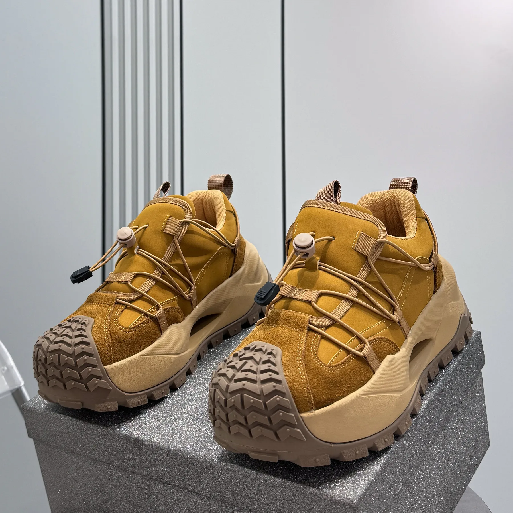 

Platform Men's Chunky Sneakers 2026 New Design Outdoor Commuter Casual Sports Shoes Thick Soled Height-increasing Men Shoes