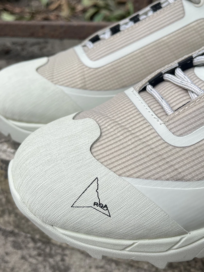 

ROA MINAAR KL ex Anti-Slip Faionable Outdoor Hiking Breathable Wear-Resistant Mountain Climbing Sports oes