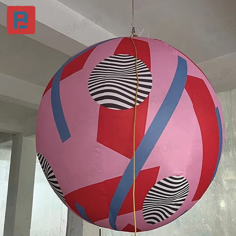 Inflatable balls, colorful inflatable decorations hung in the bar, and inflatable disco balls used for display.