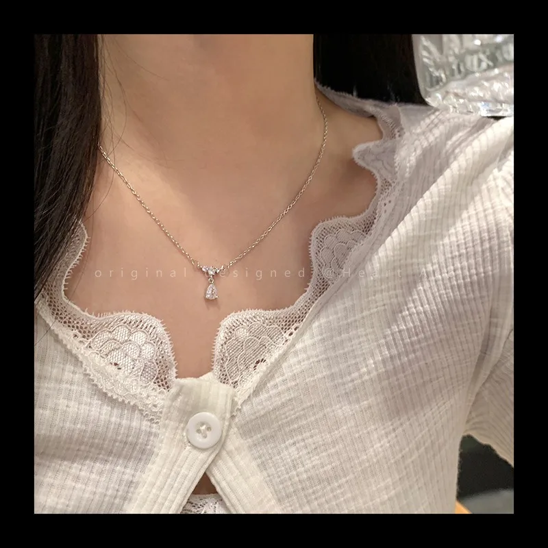 قطرة الماء عقد من حجر الياقوت المرأة الصيف تصميم الشعور المتخصصة بسيطة الرياح الباردة اكسسوارات الموضة مزاجه تنوعا Collarbo