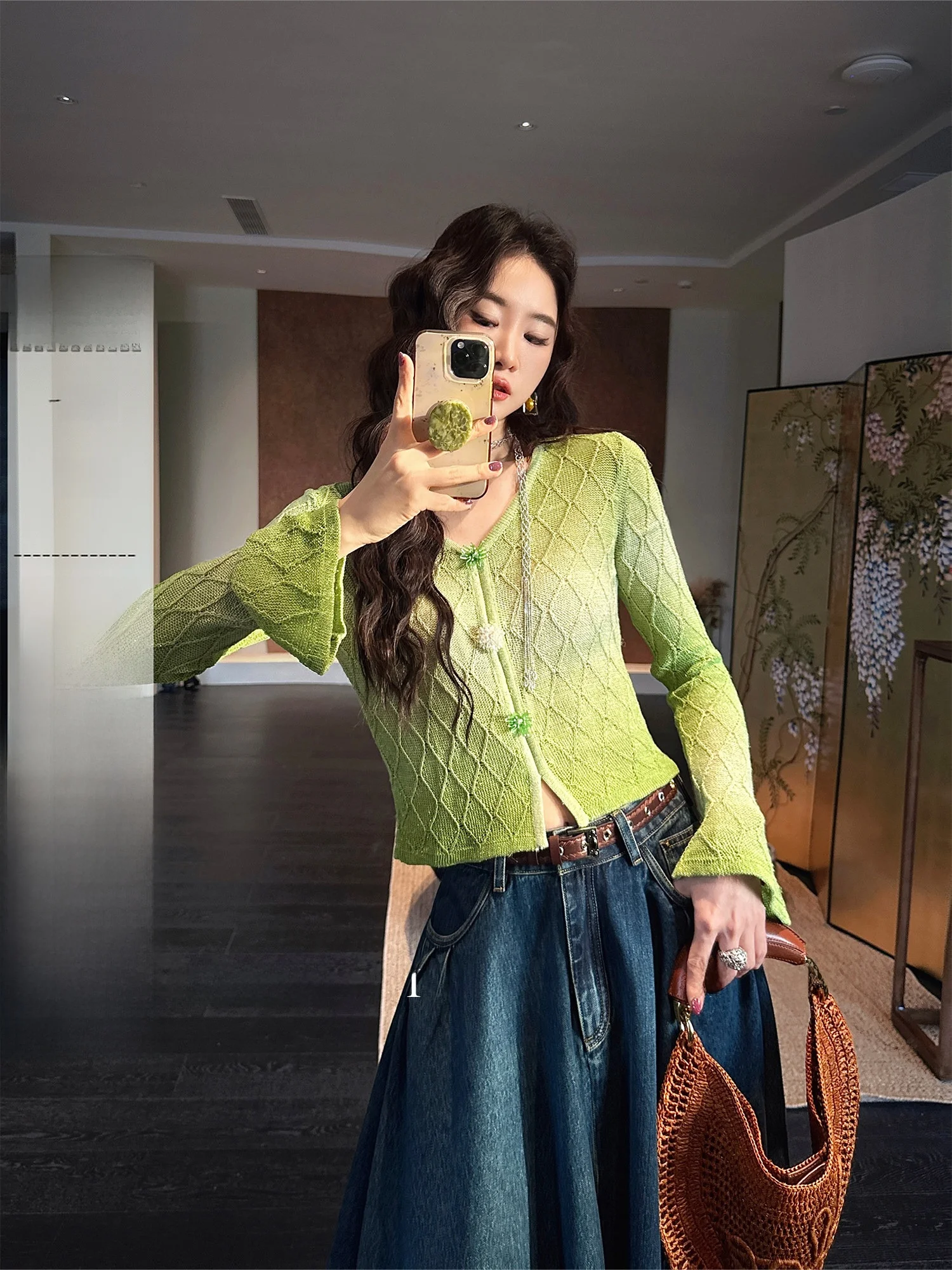 

Трикотажная рубашка Sanji Black Flower 92331 с градиентным золотым узором, многослойная, из мягкой хлопковой смеси, с длинным рукавом, V-образным вырезом, охлаждающая на ощупь