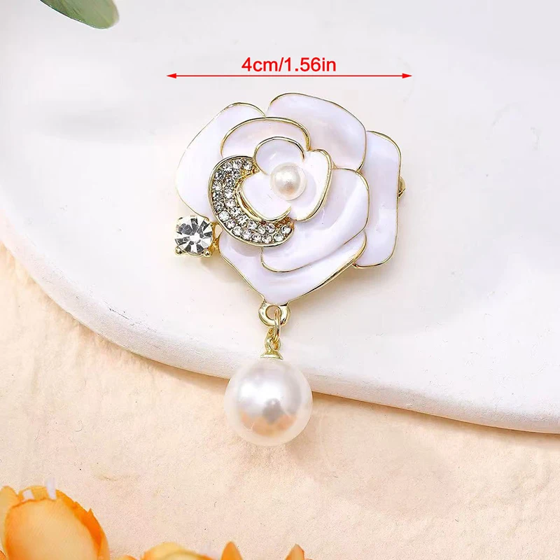 Elegante branco camélia flor broches pinos para mulheres linda flor planta vestir roupas corsage jóias acessórios