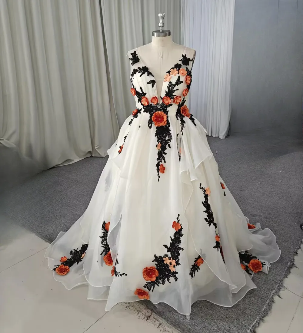 Vinatge Champagne Wedding Dresses V Neck 3D Florals Tiered A Line Bridal Gowns-