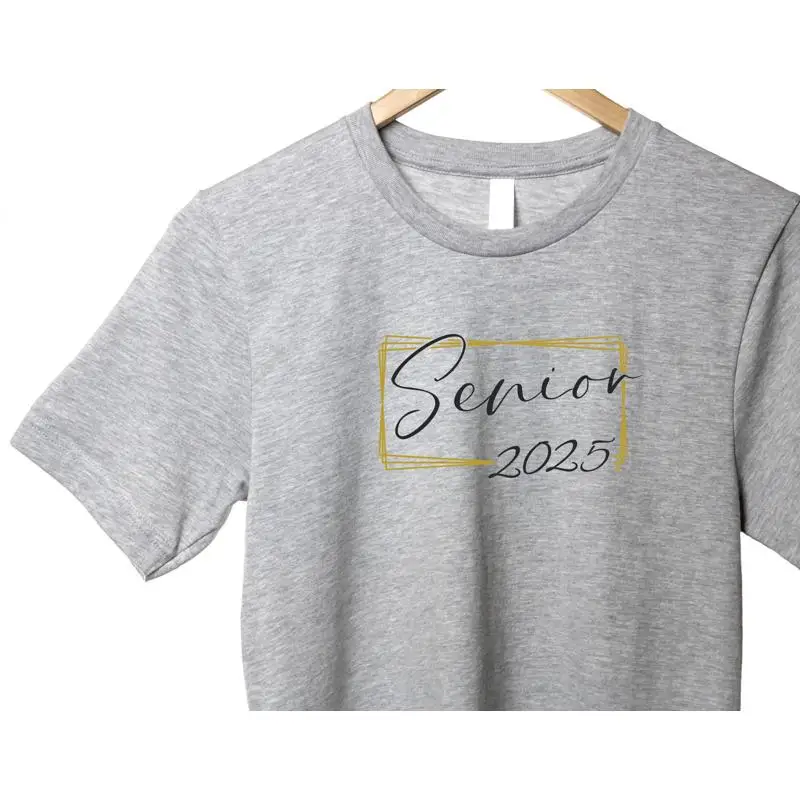 Camiseta de viaje para personas mayoresCamiseta de graduación para personas mayores 2025, clase perfecta de personas mayores retro, finalmente graduado