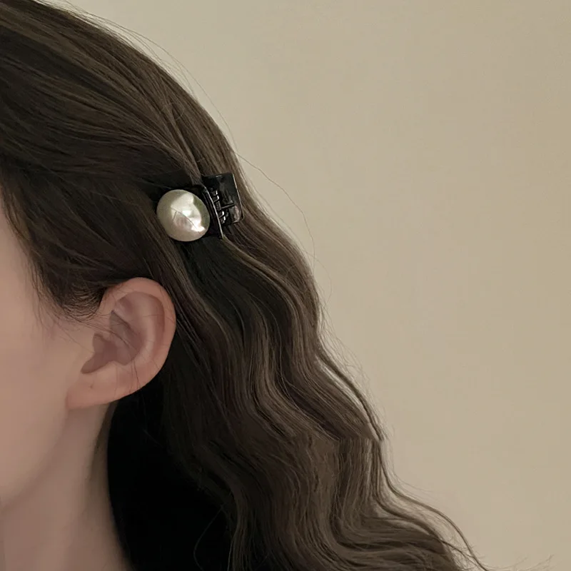 Mini Pearl Hair Clip Double Side French Vintage High Beauty Princess Cute Small Barrette for Bangs Frizz Hair Home Party