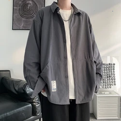 Autunno 2023 camicie da uomo camicie a maniche lunghe in velluto a coste maschile moda coreana Streetwear Casual Harajuku Oversize da uomo camicette abbottonate