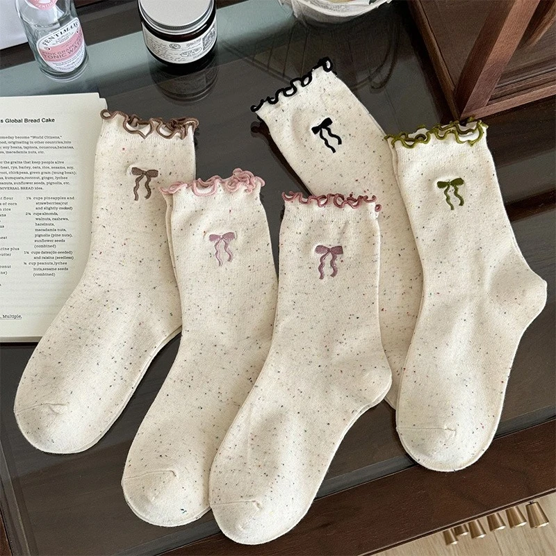 5 paires de chaussettes blanches pour femmes, ensemble de chaussettes à volants avec nœud brodé, Tube central, Coquette décontractée, bonneterie de Style coréen, automne