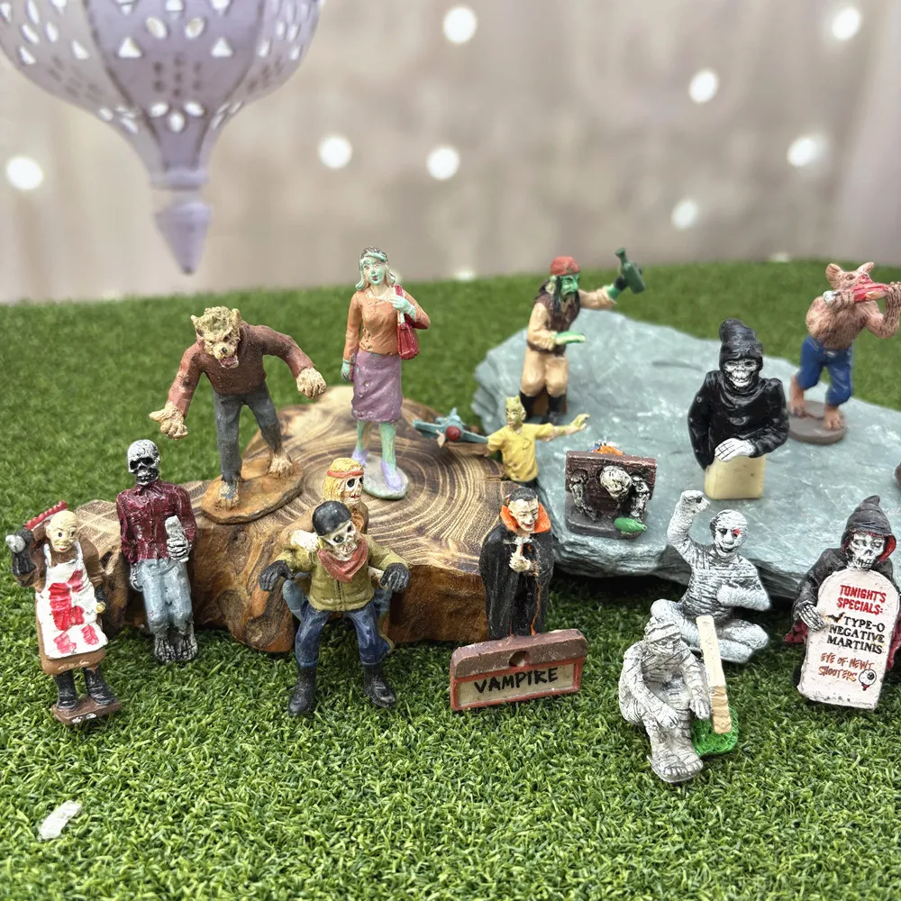 Miniature Mini Figures Sand Table Sculpture Horror Props Resin Figurine Spooky Decor