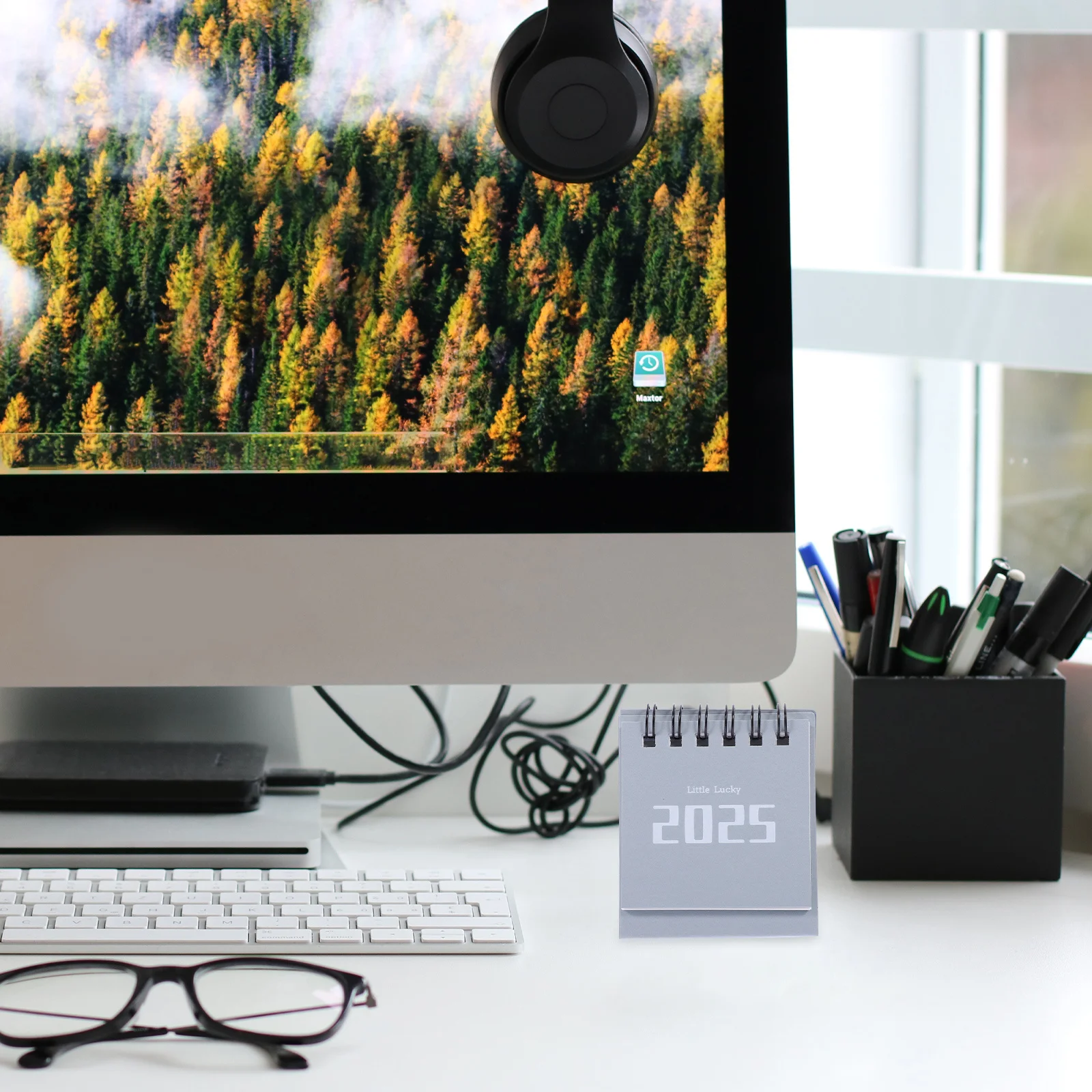 ปฏิทินจีนแบบตั้งโต๊ะสำหรับวางแผนรายวัน ปี 2025 ปฏิทินตั้งโต๊ะดีไซน์สวยงาม