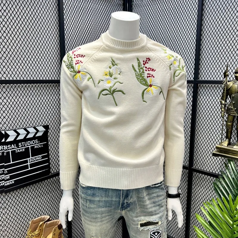 

Fashion Brand Personalized Floral Embroidered Sweater for Men in Winter Thickened Warm Top Round Neck Long-sleeved Sweater