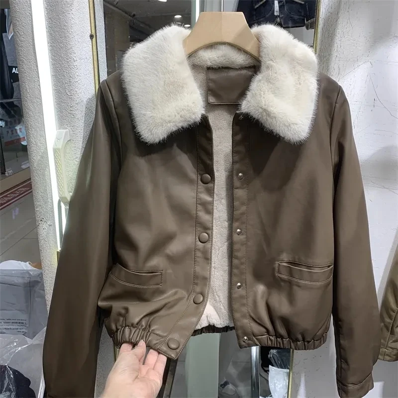 Popular Fur Collar and Plush Leather Jacket for Women 2025 Winter New Loose Small Stature Short Loose PU Motorcycle Jacket For