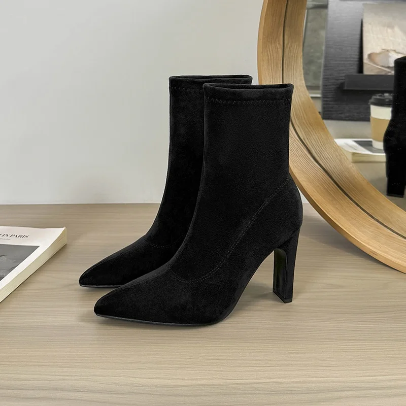 

Элегантные короткие женские ботинки на плоской подошве с эластичной флисовой подкладкой, осенне-зимние, новая модель, универсальные, облегающие, с заостренным носком