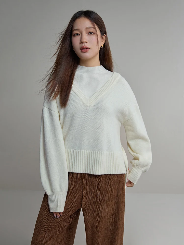 DUSHU [Two Colors Available] Simple Style Loose Cozy Sense Sweater for Women Winter New O-Neck Casual Pullover Sweater Female