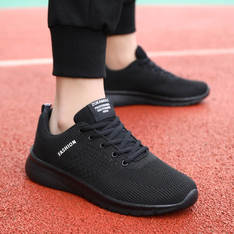 Men's Spring Black Casual Shoes Breathable and Non Slip Walking Shoes Outdoor Comfortable Fashionable Ultra Light Running Shoes