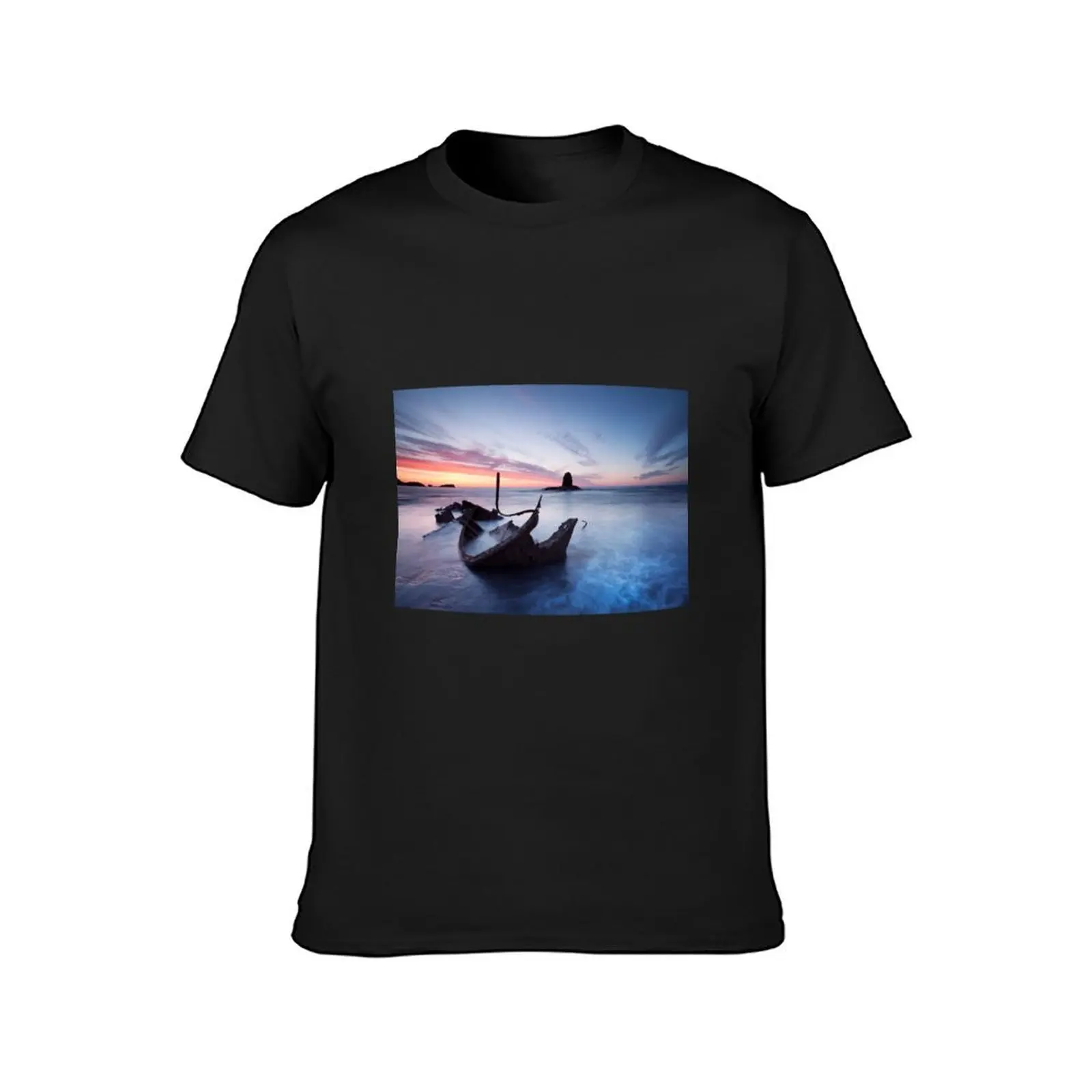 Sunset over the Admiral, Saltwick Bay T-Shirt sublime blacks quick drying hippie clothes Short sleeve tee men