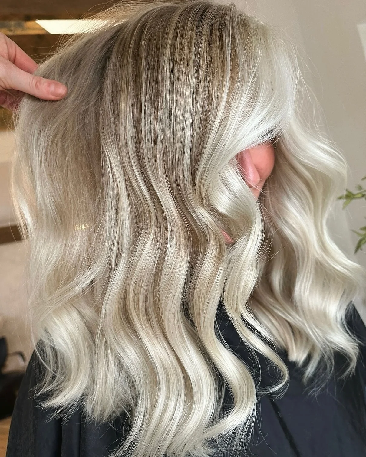

Ombre Blonde Synthetic wig Body High Quality Wig Heat Resistant Lace Front Wig For Women Daily Use Glueless Wig